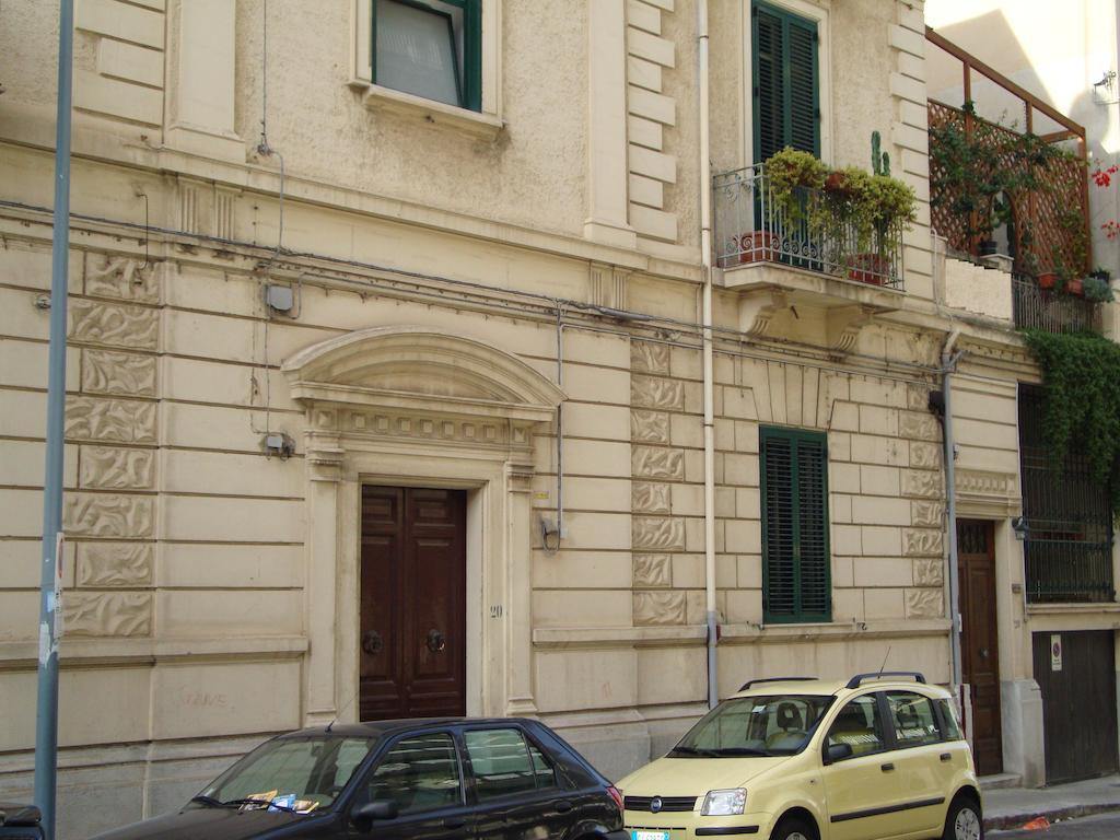 La Maison Des Livres เรจโจ ดี คาลาเบีย ภายนอก รูปภาพ